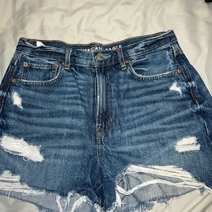 AMERICAN EAGLE boyfriend shorts